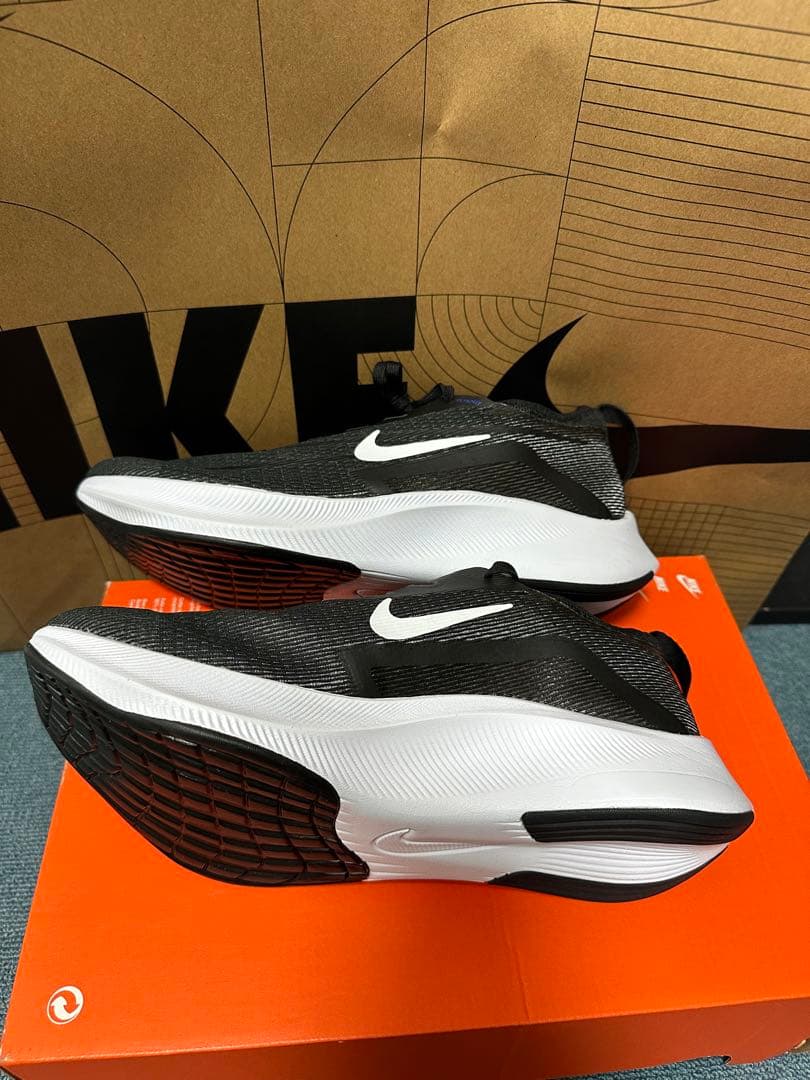 【最終価格】新品NIKEズームフライ4 CT2392-001 26.5cm