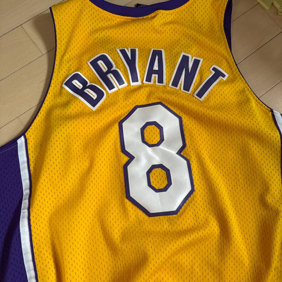LAKERS 8番 コービーブライアントNIKE バスケットボールユニフォーム