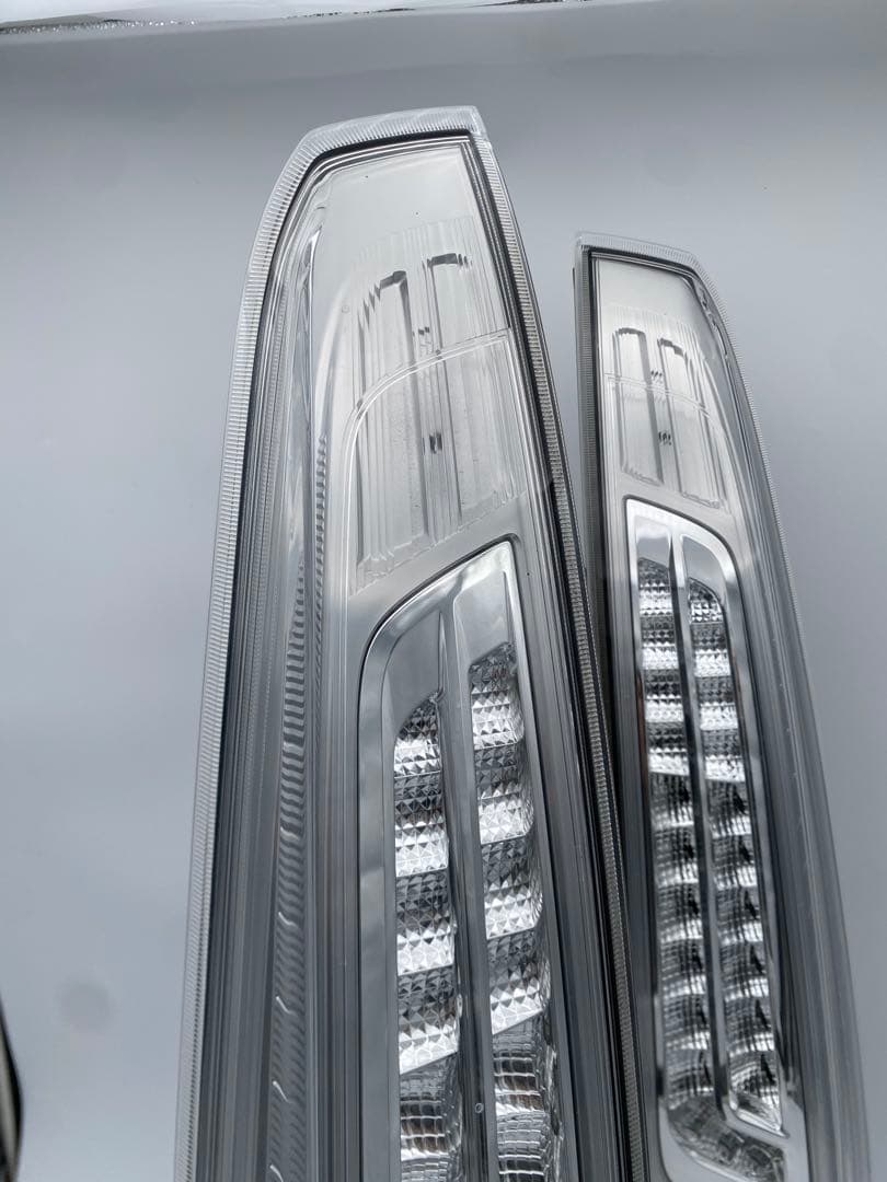 日産 セレナ C26 純正 テールランプ 左右セット LEDテール 点灯確認済み