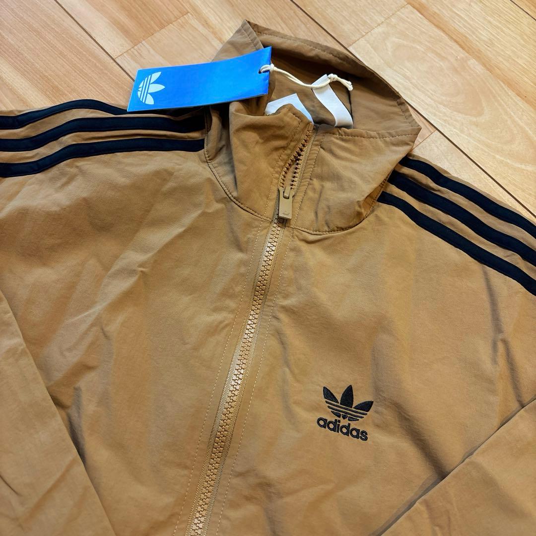アディダス　adidas トラックトップ（ジャージ）　2XS