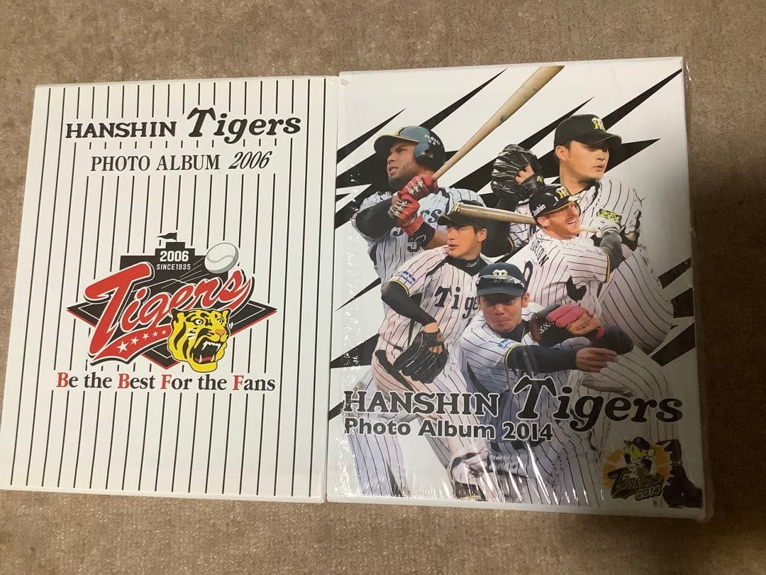 阪神タイガース フォトアルバム 2006・2014 星野監督直筆サイン入り