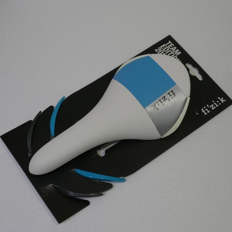 FIZIK サドル ALIANTE R3 TEAM EDITION