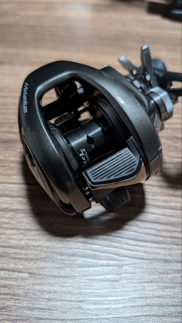 Shimano nium ベイトリール 右巻き