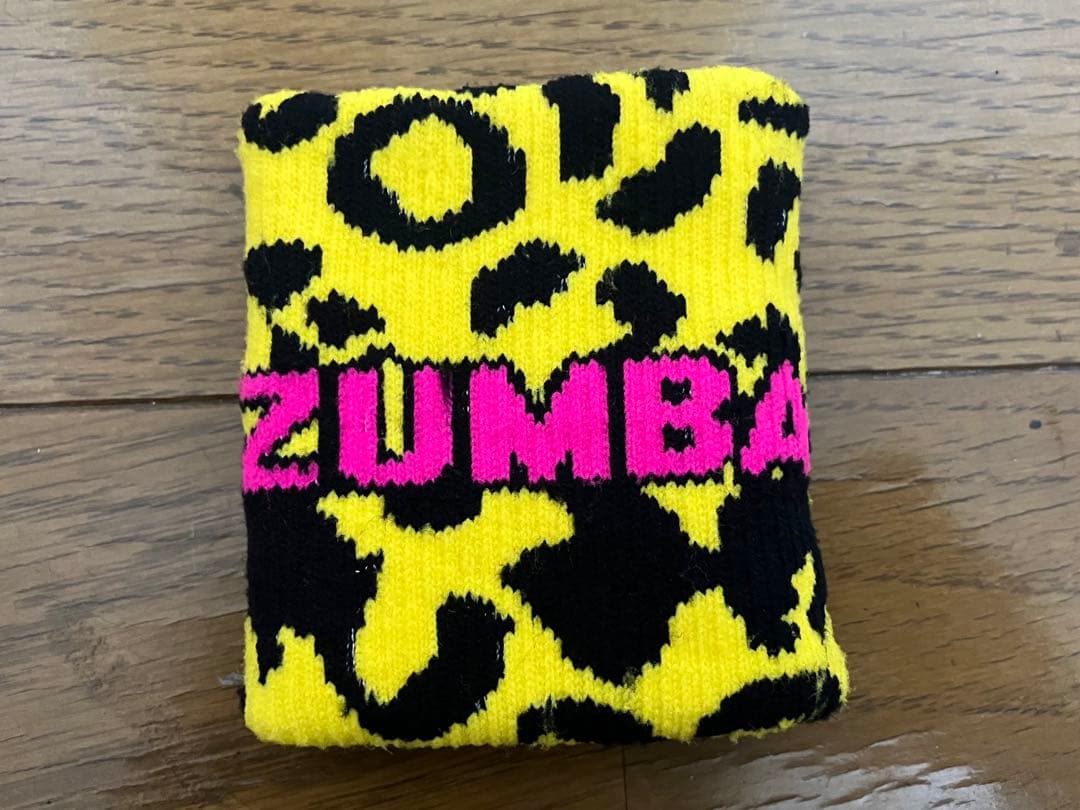 2025 新作　正規品　大人気　豹柄　ZUMBA　バンダナ　リストバンド