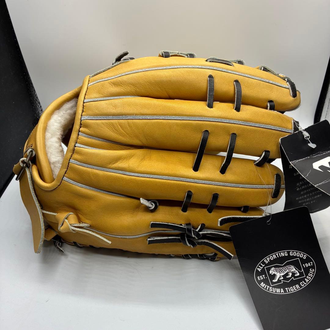 新品未使用　ミツワタイガー　左投げ用　一般硬式グラブ　外野手用　定価49500円