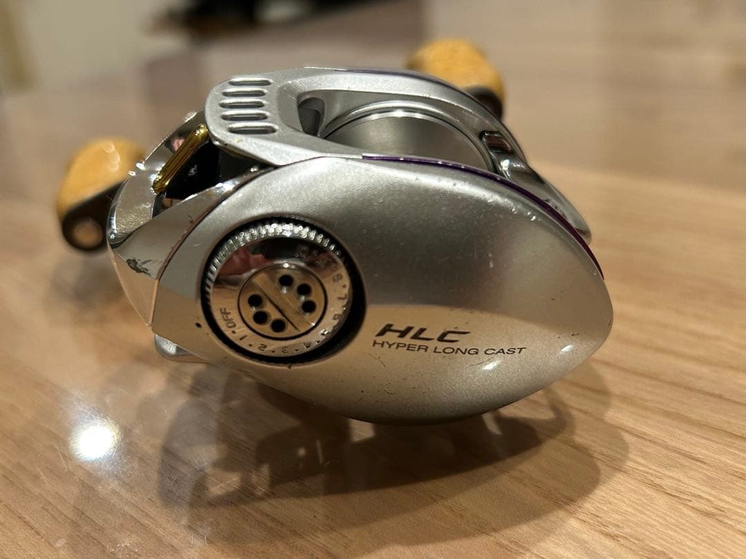 ダイワ　TDジリオン　HLC 100H ベイトリール