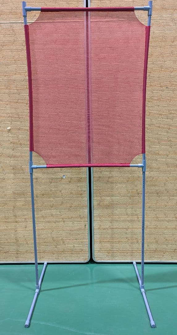 メッシュタイプ レッド色 角度が変えられる壁打ち無音布(むおんふ) YONEX