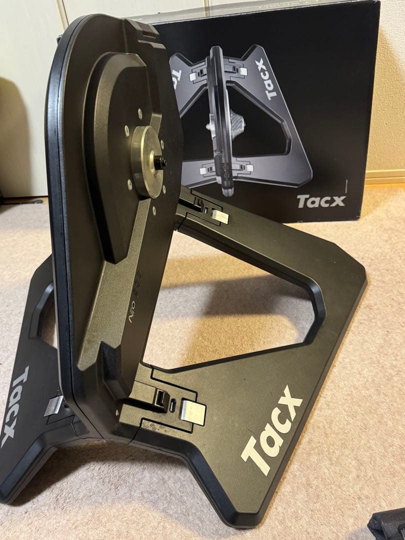 Tacx NEO Smart T2800 付属品セット