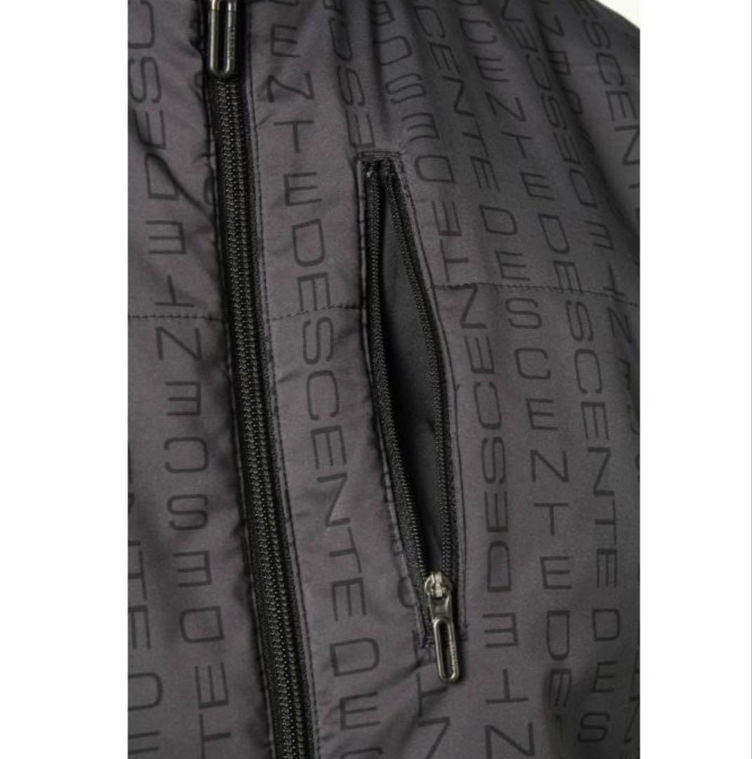 【完売／美品】デサント　ストレッチ中綿ジャケット　ブラック