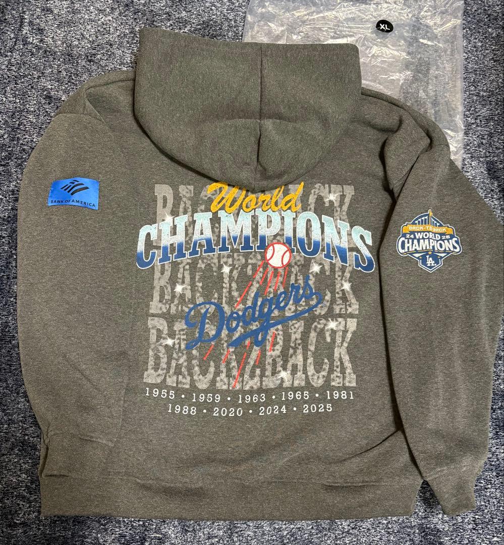 来場者限定品 Dodgers ワールドチャンピオン フード付きスウェット XL