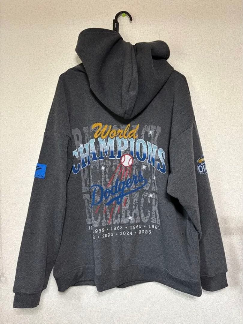 来場者限定品 Dodgers ワールドチャンピオン フード付きスウェット XL