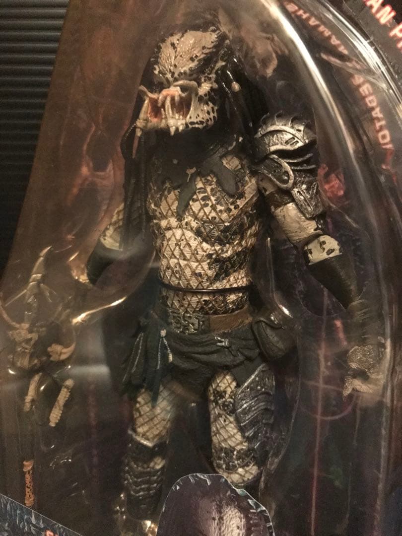新品未開封　NECA 　シャーマンプレデター アクションフィギュア