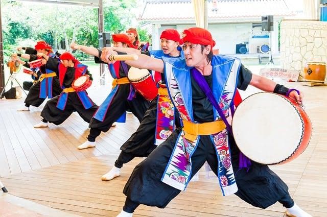 ☆限定新品未使用(送料無料)28.980円　エイサー大太鼓36cm*40cm撥付