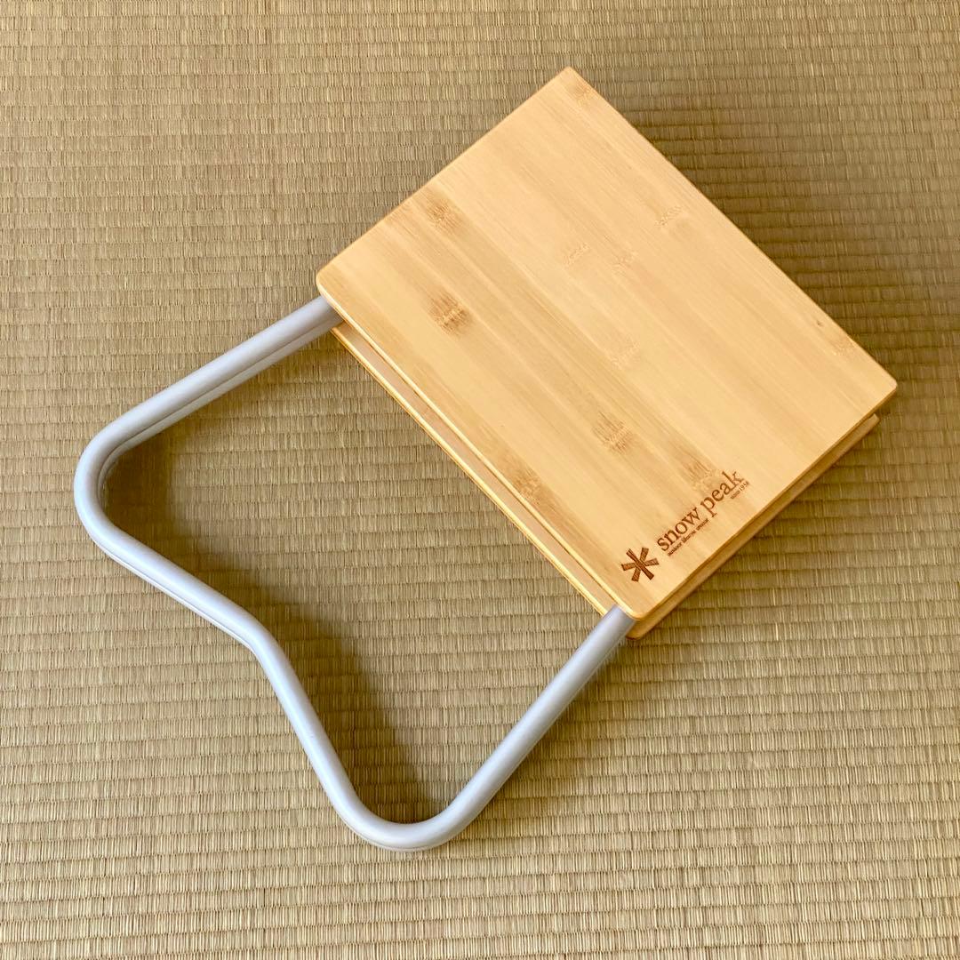 【＊ perk】《超美品》コンパクトな折り畳みテーブル　Myテーブル竹