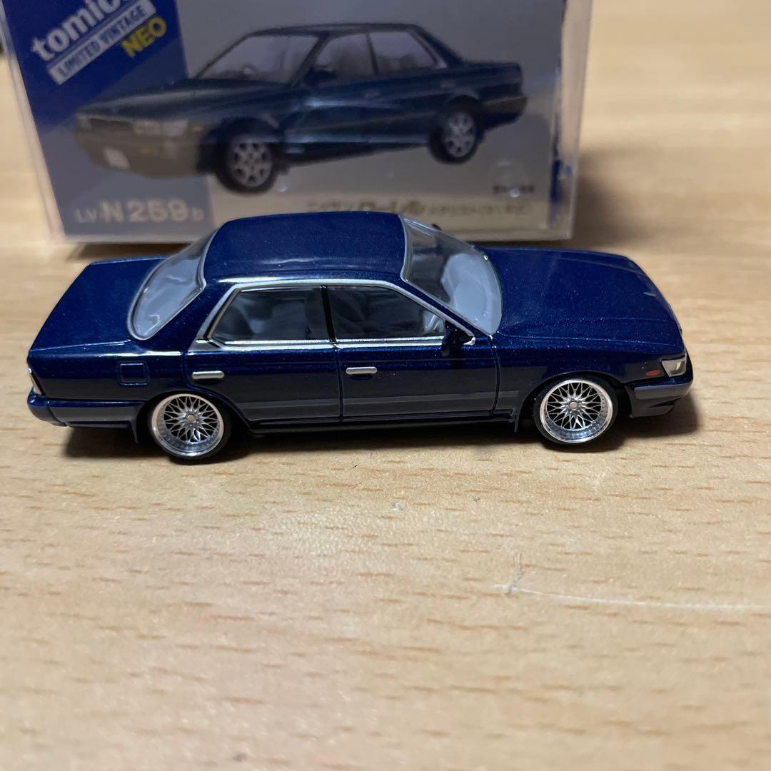 ローレル　C33 トミカリミテッドヴィンテージ
