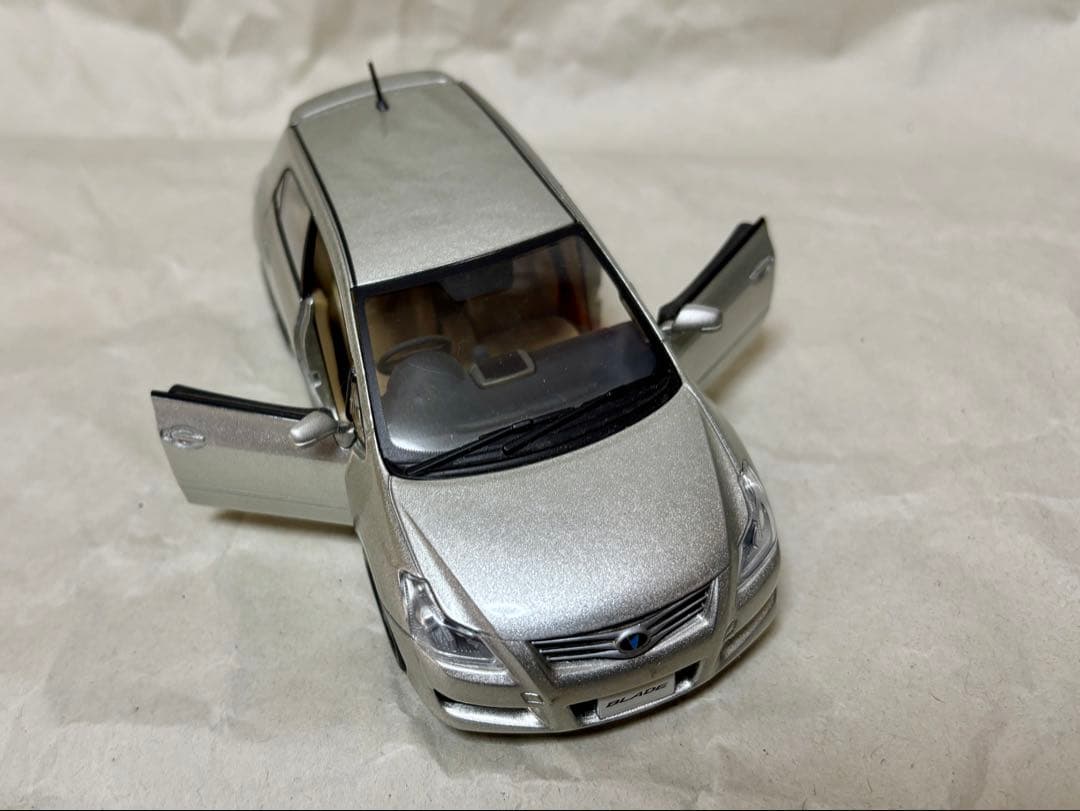 ブレイド前期　カラーサンプル ミニカー　シルバーメタリック　専用箱付