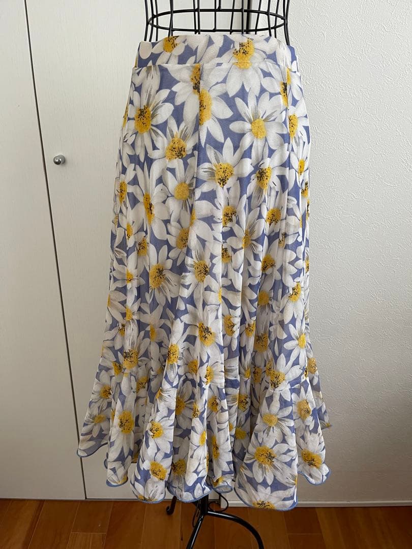 ❤️USED❣️美品❣️社交ダンス　ミディアムスカート　花柄❤️