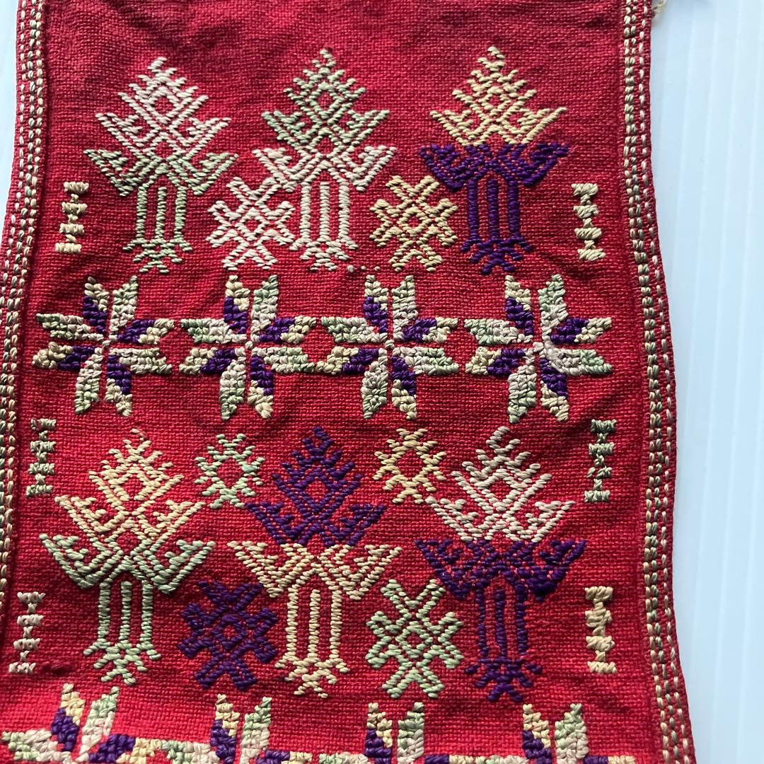 アンティーク古布　トルコ少数民族ヨルク族の刺繍サッシュ