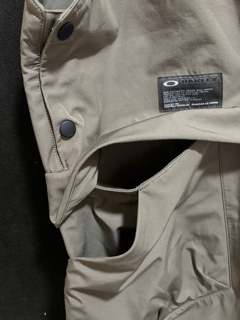 新品 OAKLEY カーキ スノーボード ビブパンツ Lサイズ オークリー 防水