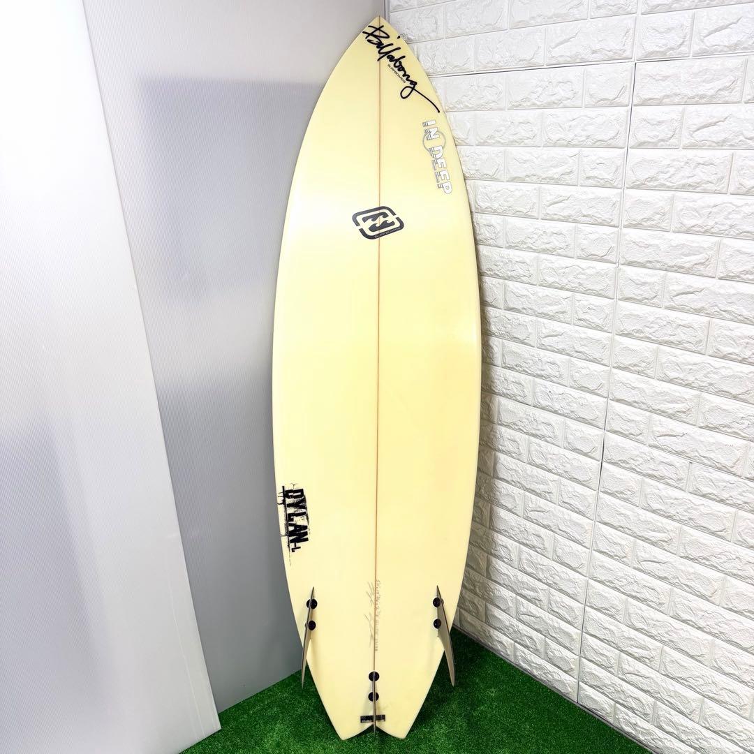 美品　DYLAN 5’11 サーフボード　フィン　ニットケース　マークリチャーズ