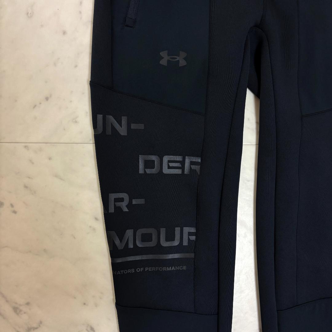 アンダーアーマー L　UAハイブリッド ニットジャケット & パンツ 上下 黒