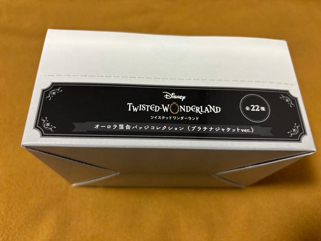 ツイステッドワンダーランド ツイステ プラチナジャケット 缶バッジ 未開封box