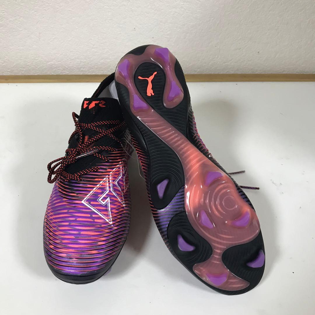 新品・タグ付き　プーマサッカースパイク