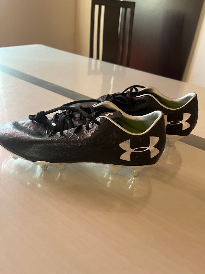 ⭐️新品　未使用品⭐️ UNDER ARMOURサッカースパイク26㎝