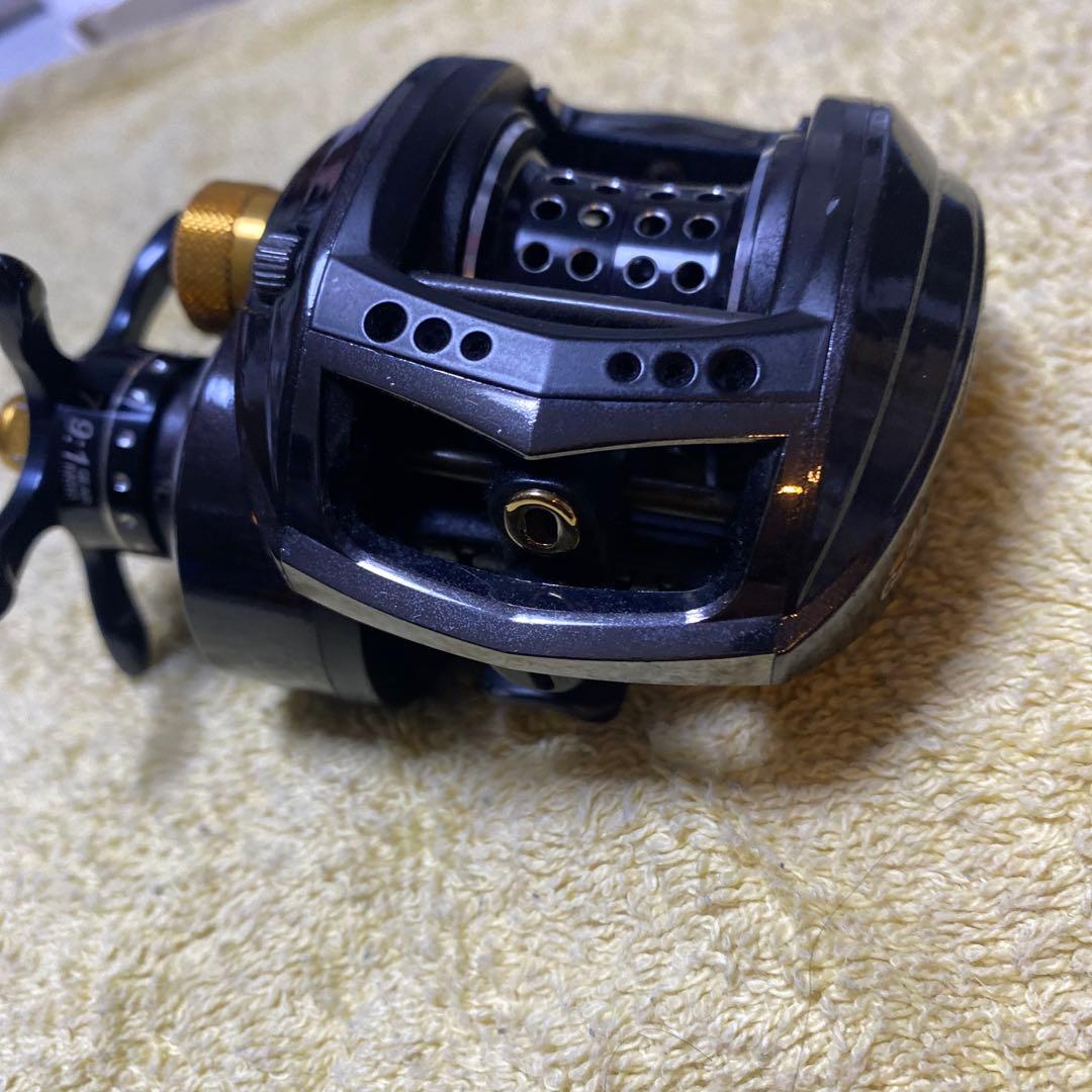 アブガルシア Revo LTX 右ハンドル　　ハンドル無し中古品　最終値引き