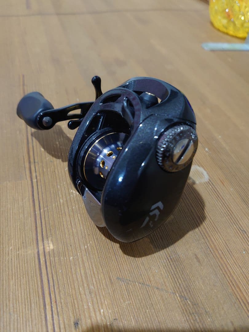 DAIWA　ダイワ　ブレイゾン 100SH L 左