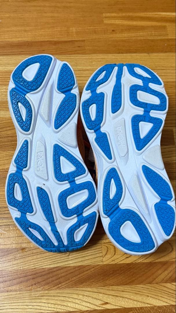 HOKAONEONE ホカオネオネ／BONDI 8 ボンダイ8