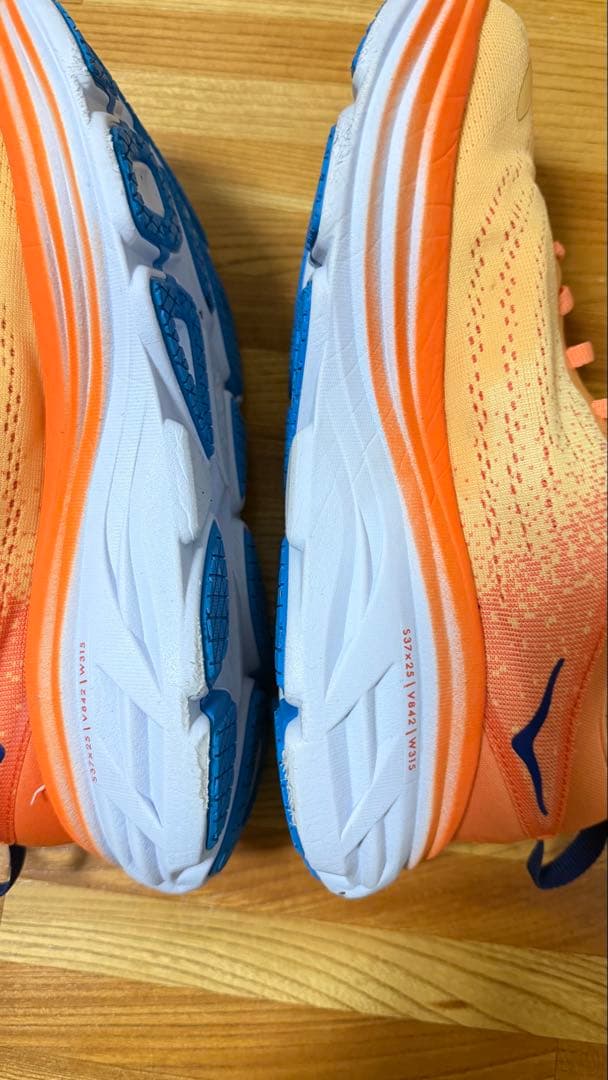 HOKAONEONE ホカオネオネ／BONDI 8 ボンダイ8