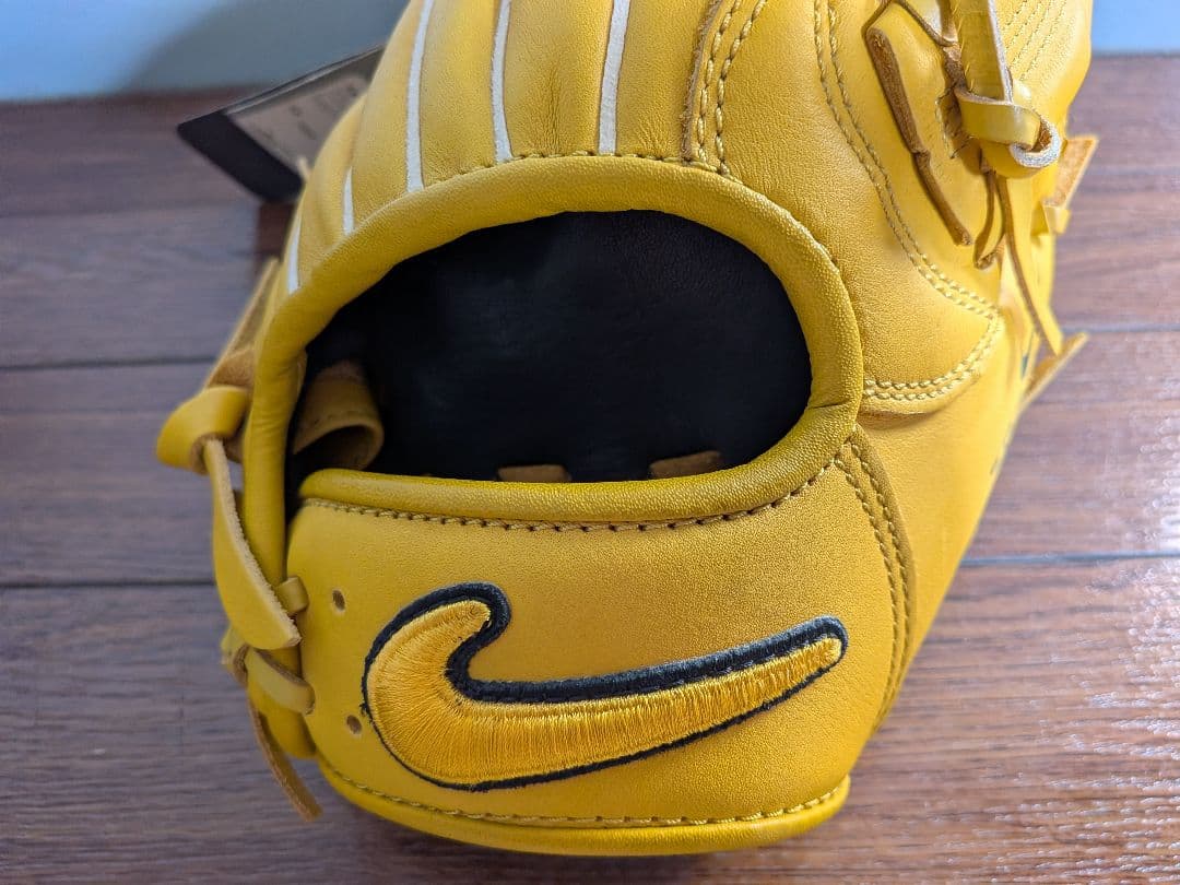 Nike Diamond Edge 軟式グローブ イエロー