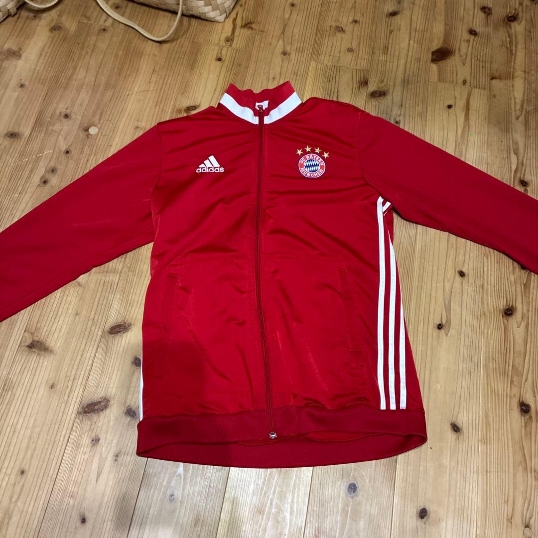 adidas FCバイエルントラックジャケット　レッド