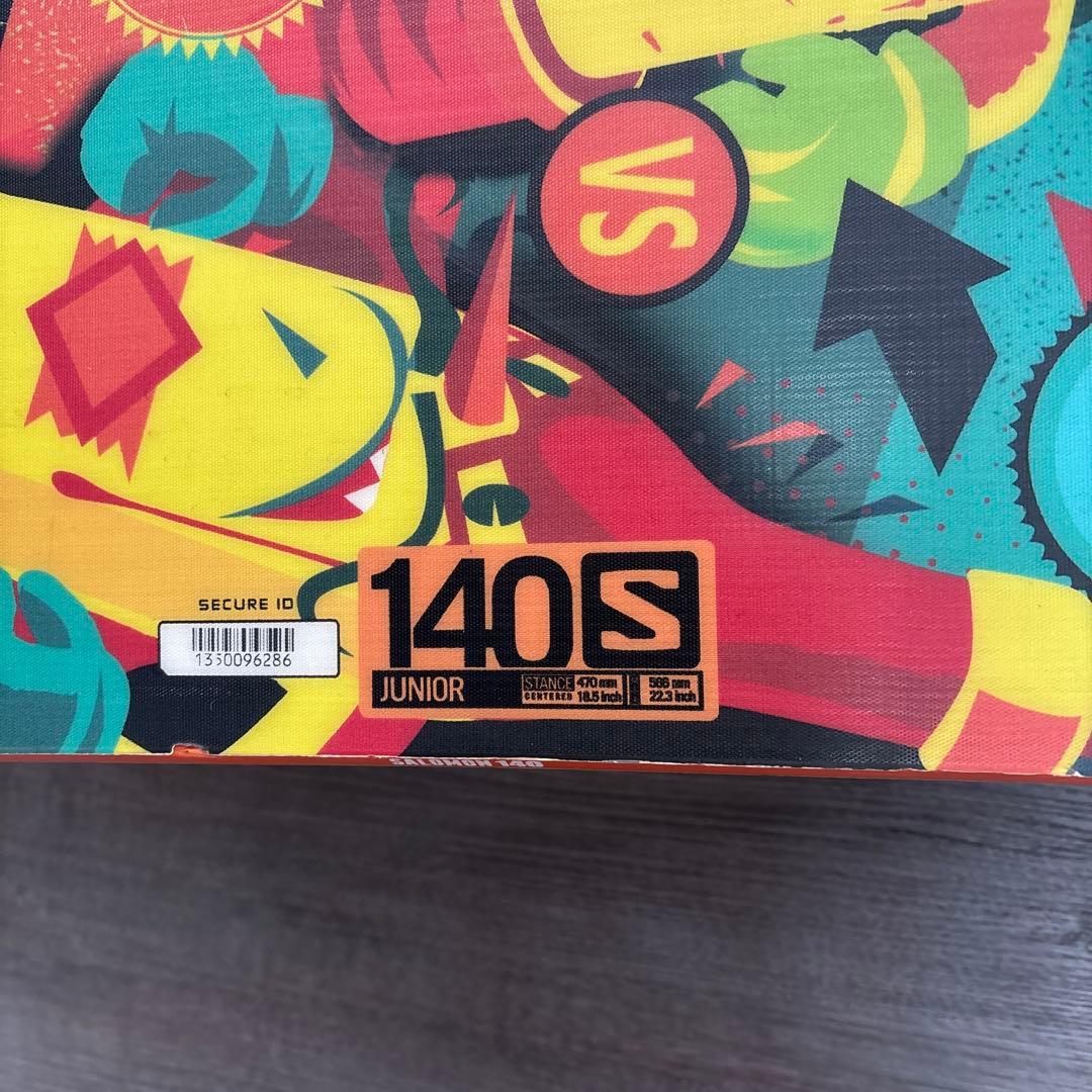 SALOMONキッズスノーボード140cm ビンディング付き