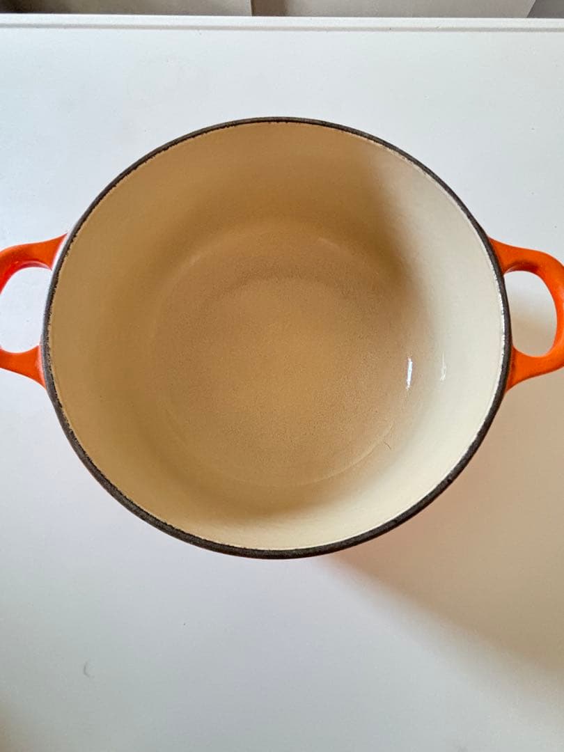 【最終お値下げ】LE CREUSET オレンジ ホーロー鍋 20cm