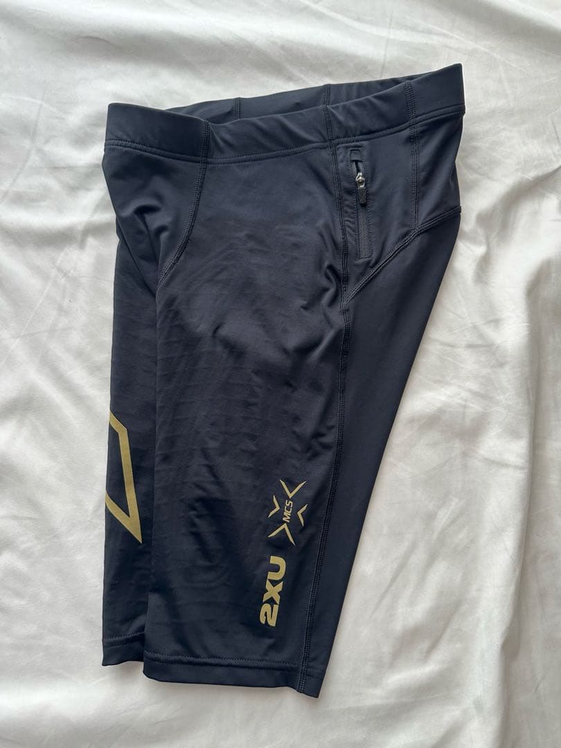 2XU コンプレッションハーフタイツ　XSサイズ