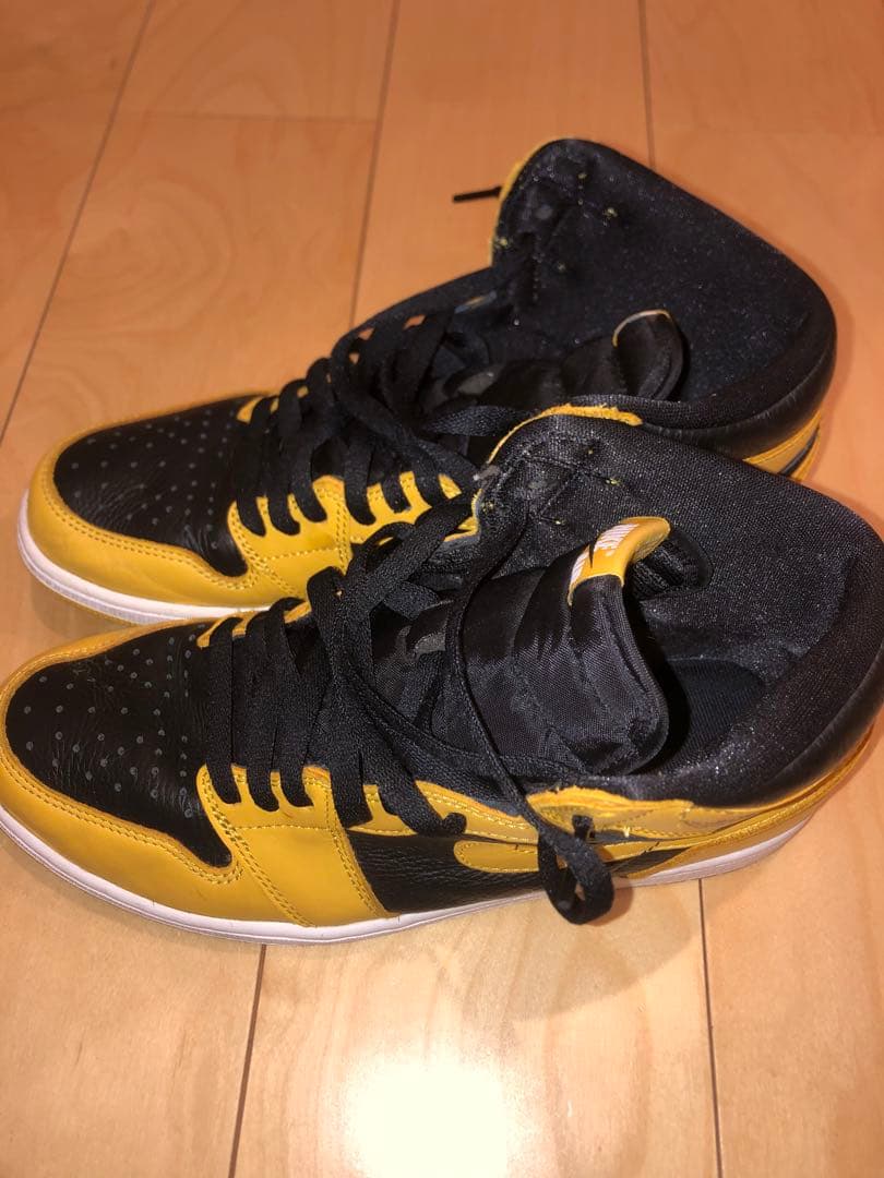 てるき　Nike Air Jordan シューズ ブラック/イエロー