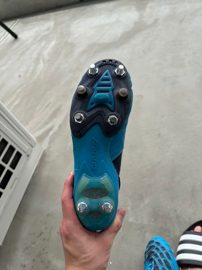 支給品【廃盤】　Mizuno ウェーブイグニタスsg 26センチ