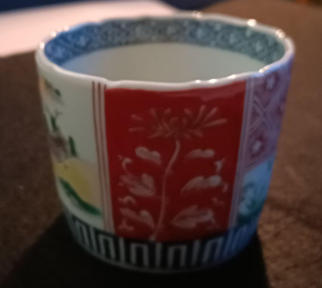 【古伊万里】蕎麦猪口　染付　色絵　山間風景図　花草文