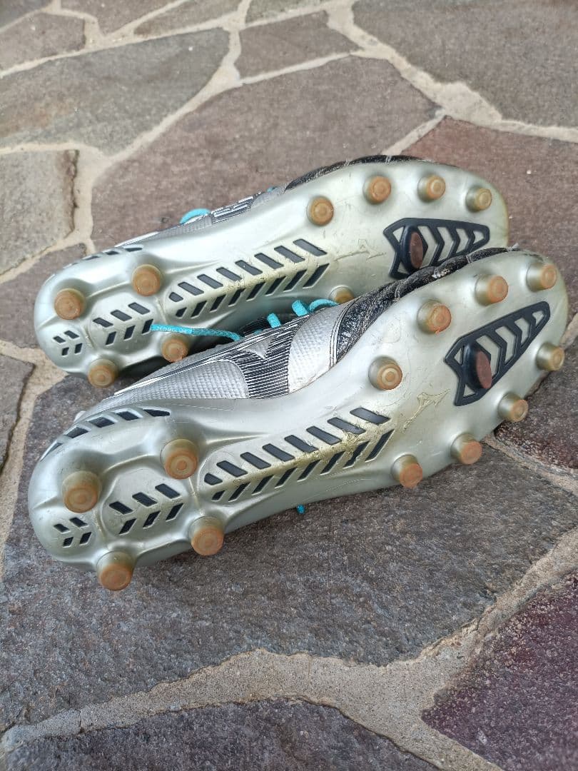 モレリア ネオ3β サッカーシューズ シルバー　26.0cm