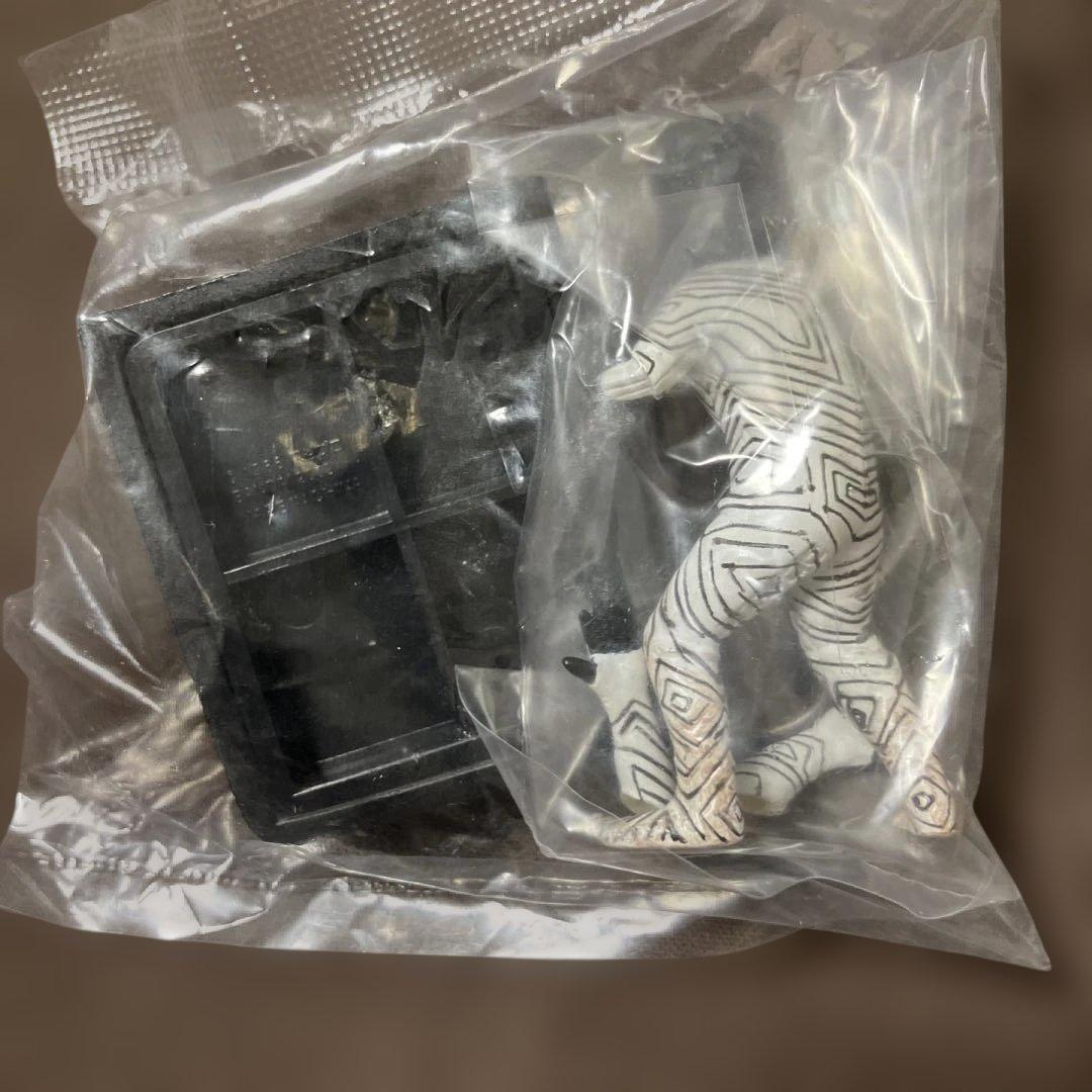 ウルトラ怪獣名鑑2 全10種中の内4種　未開封