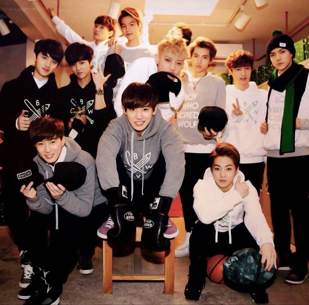 EXO パーカー　BWCW