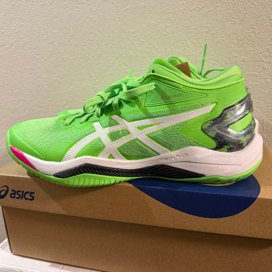 海外限定カラーASICS Gel-Burst 27