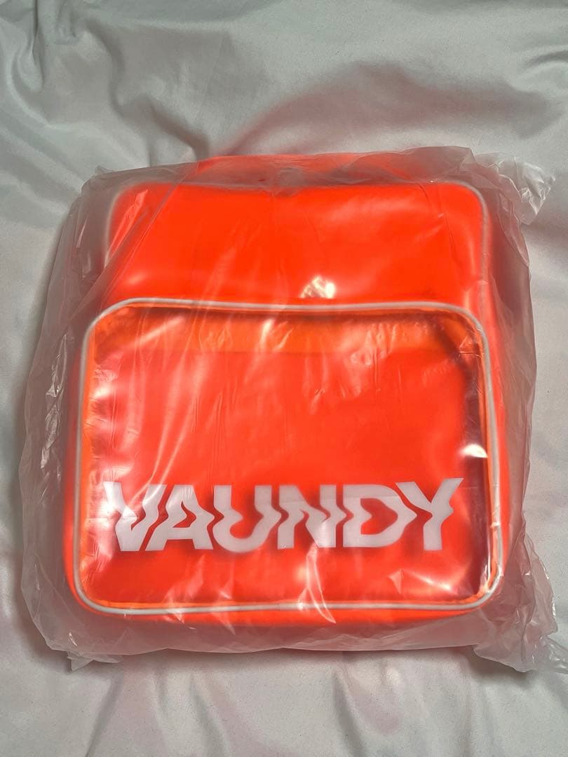 ミュージシャン Vaundy Patent Leather Shoulder Bag