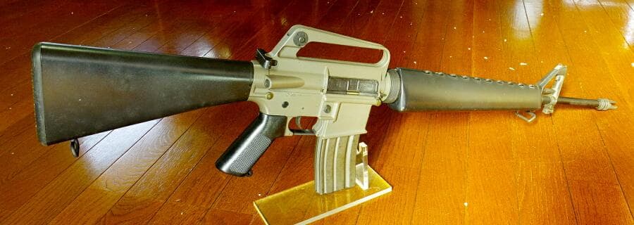 東京マルイ コルトM16A1ベトナム 300連マガジン、純正バッテリー＆充電器付