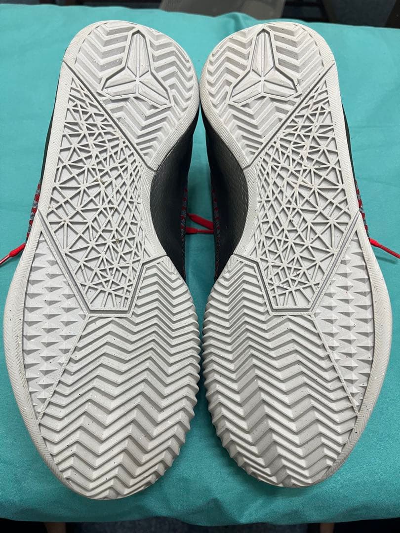 Nike Kobe メンタリティ2シューズ US 10.5 赤