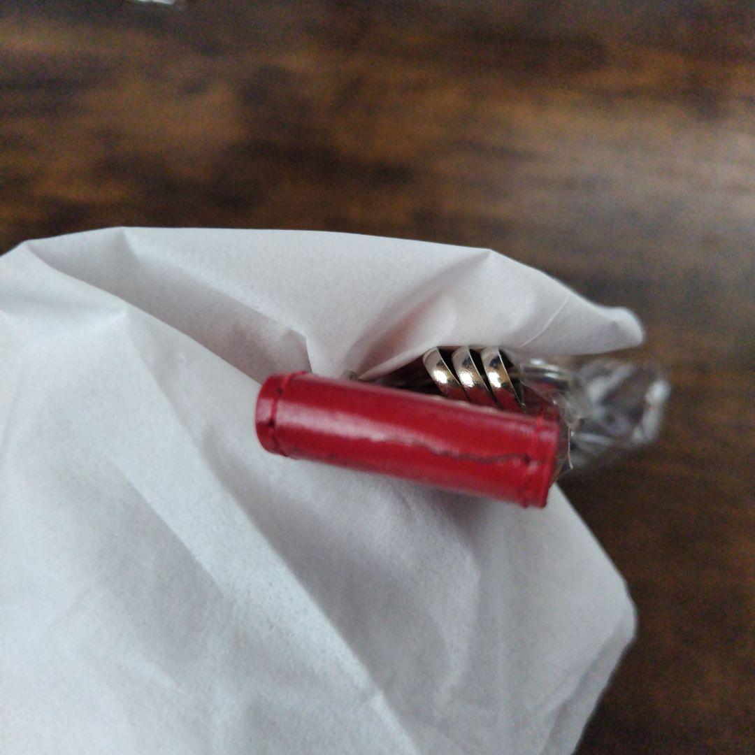 小田和正レザーキーホルダー赤