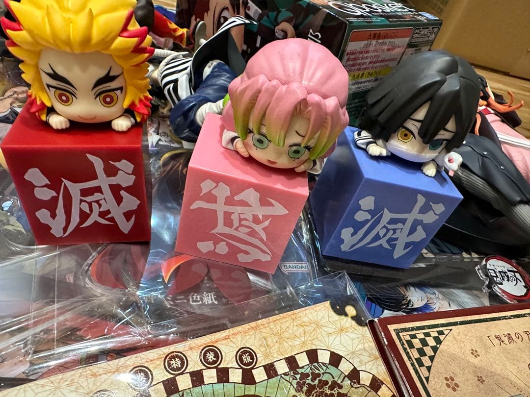 ③ 700 鬼滅の刃　アニメグッズ　超大量　まとめ売り