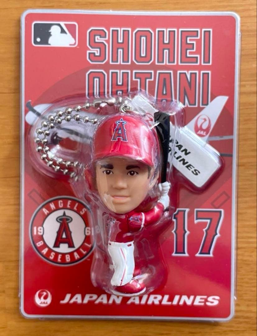 大谷翔平 JAL 限定 フィギュア キーホルダー 赤白 セット　記念グッズ